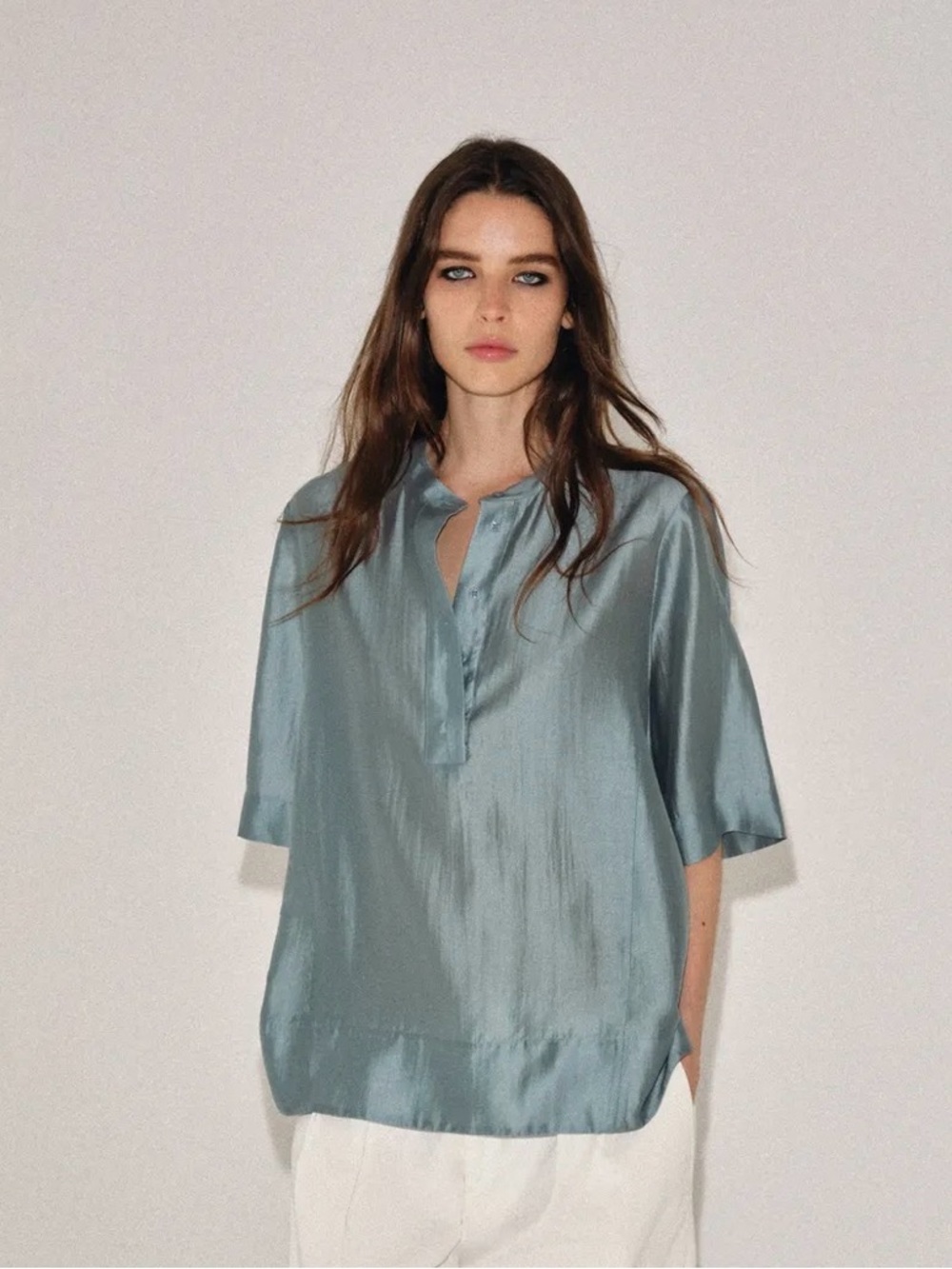 *WHITE* SHORT SLEEVE FLOWY BLOUSE ZW
COLLECTION